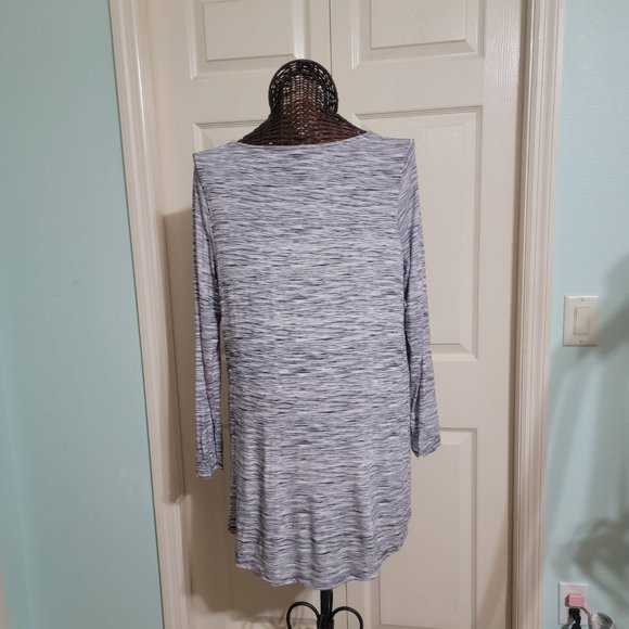 Grace Long Sleeve Workout Top with High/Low styling  - Size XLarge - Picture 7 of 14